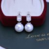 Water White Perfect Circle Strong Light Almost Flawless Pearl Ear Studs - Bild 8