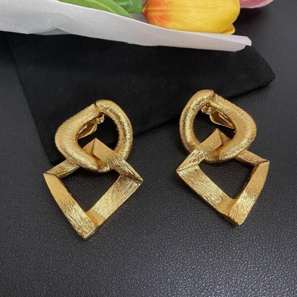 European and American medieval lava brushed geometric pendant earrings, ear clip design, personalized earrings - Зображення 4